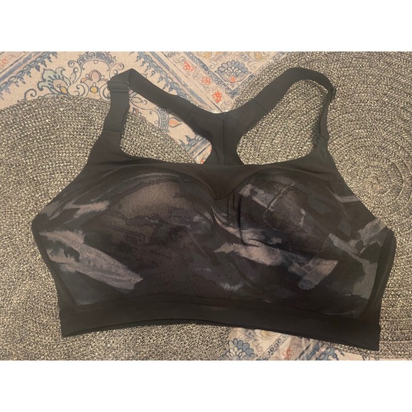 Victoria's Secret Other - Victorias Secret On Point Sport Bra 34DD Black Grey Print High Impact Racerback